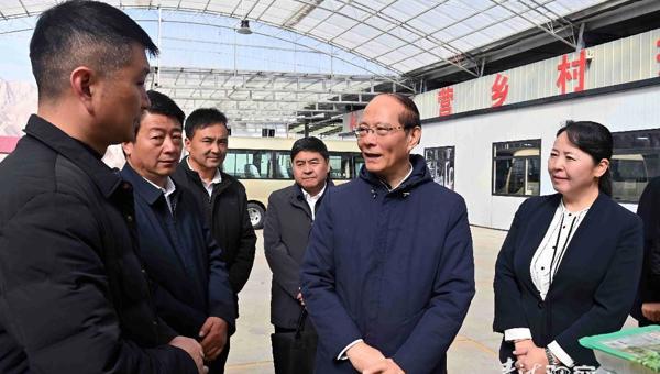 吴晓军：让老百姓过上好日子就是最大的政绩