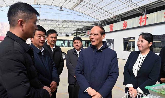 吴晓军：让老百姓过上好日子就是最大的政绩