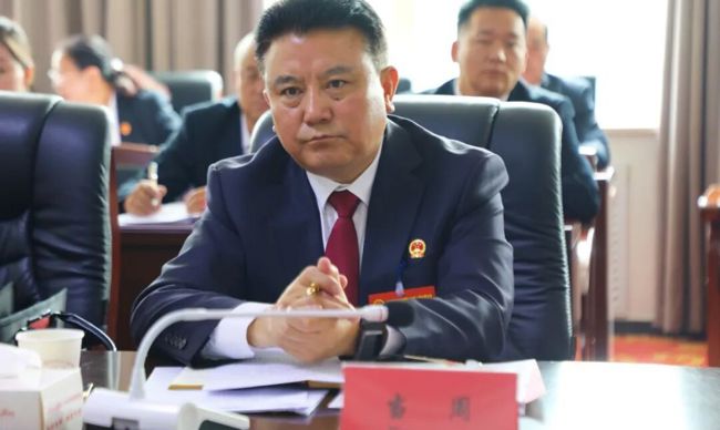 当周参加贵德代表团审议